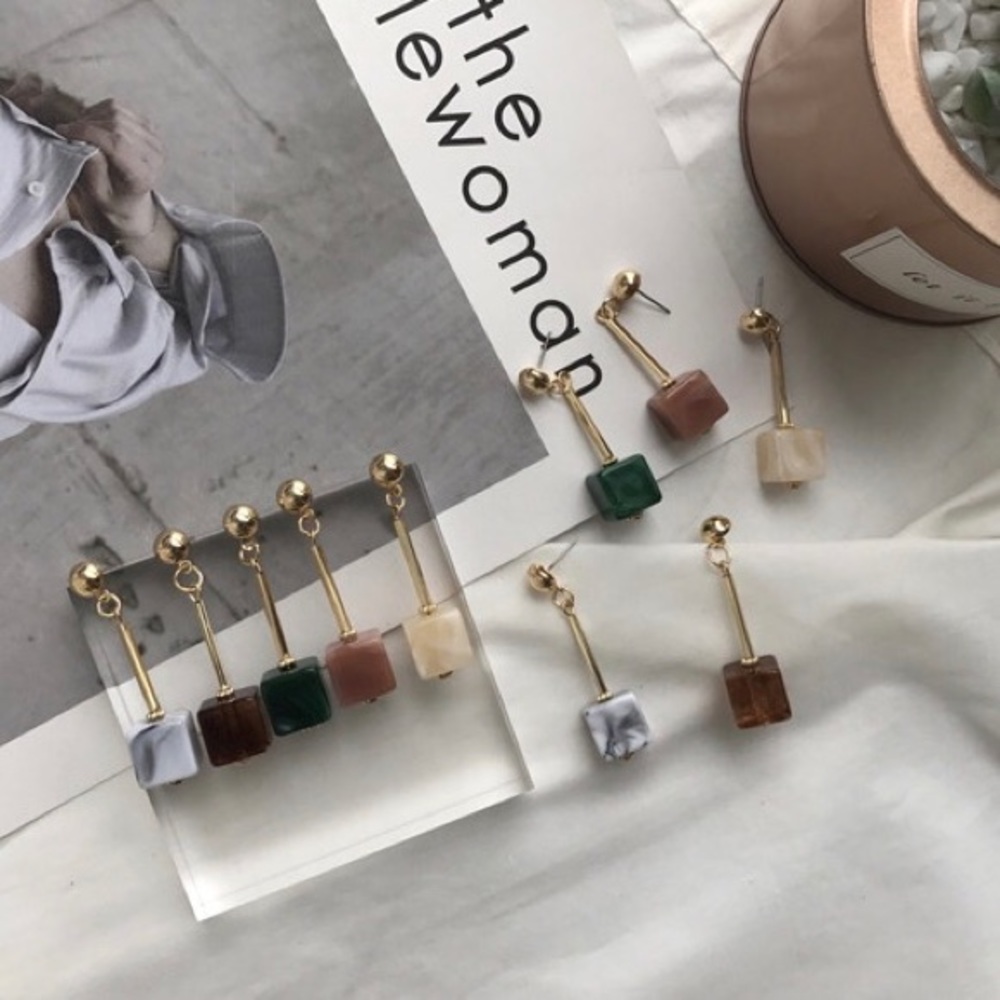 LAST Stylish Cube Drop Marble Earrings - Picture 3 of 8